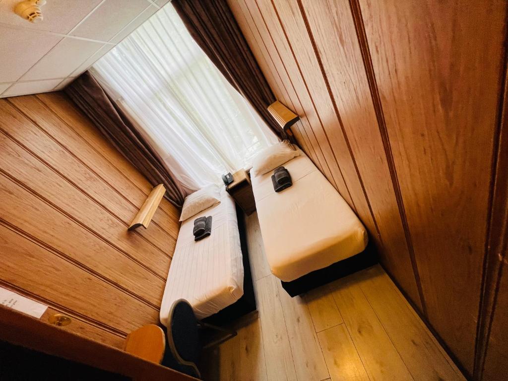 Twin Room with 2 Separate Beds